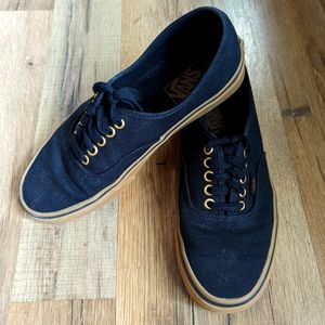 Vans Authentic Low Top Gum Sole Laceup